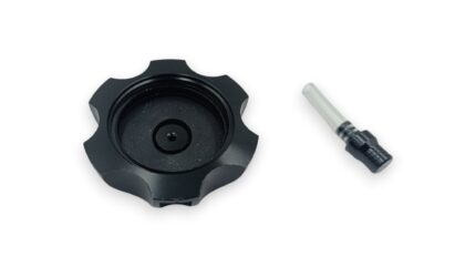 Пробка бака TTR-125/250  ЧЁРНАЯ  с втулкой испарителем